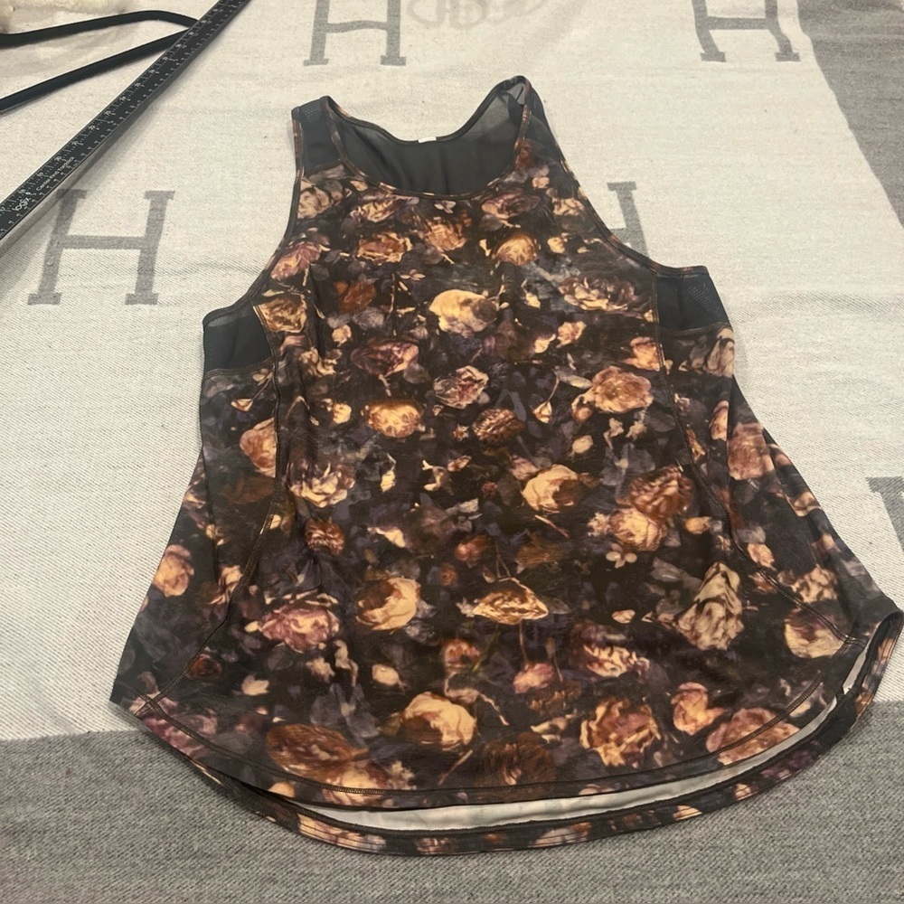 Lululemon Sculpt Tank II Shorelines rose pastel colors Size 4
